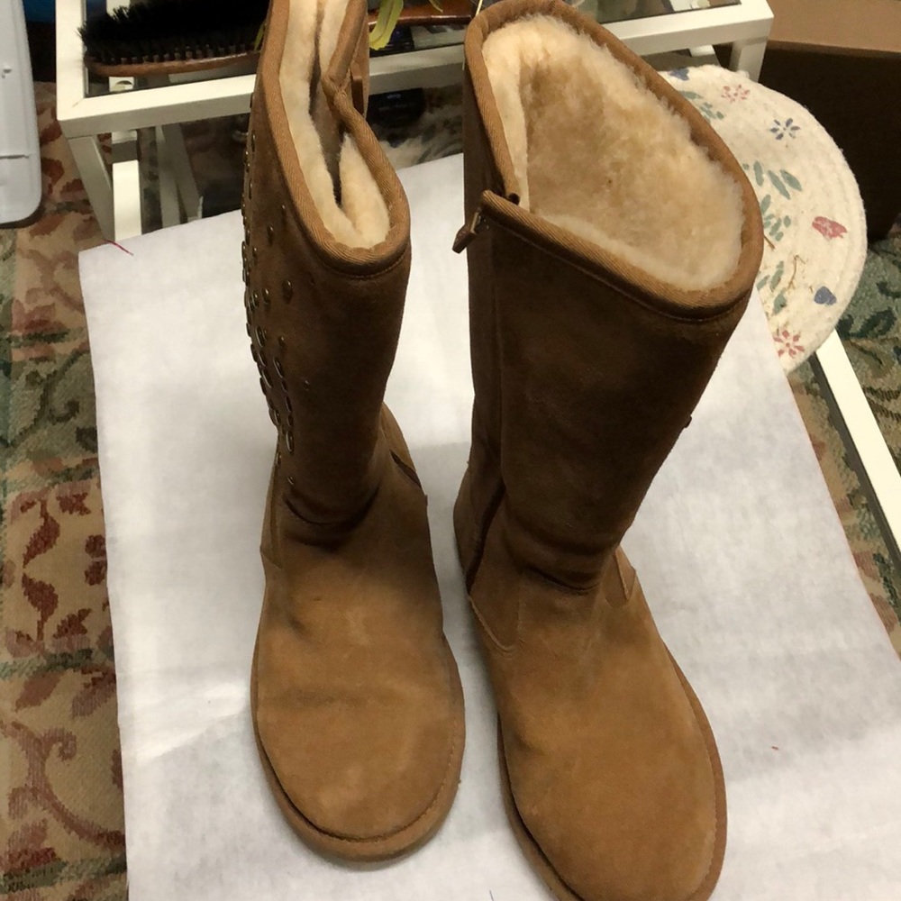 Shoes - Picture 3 of 3